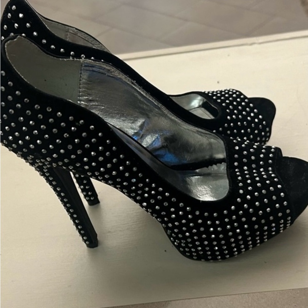 HEELS Elegant Black Studded Peep-Toe Heels 8 1/2 Great Shape!!